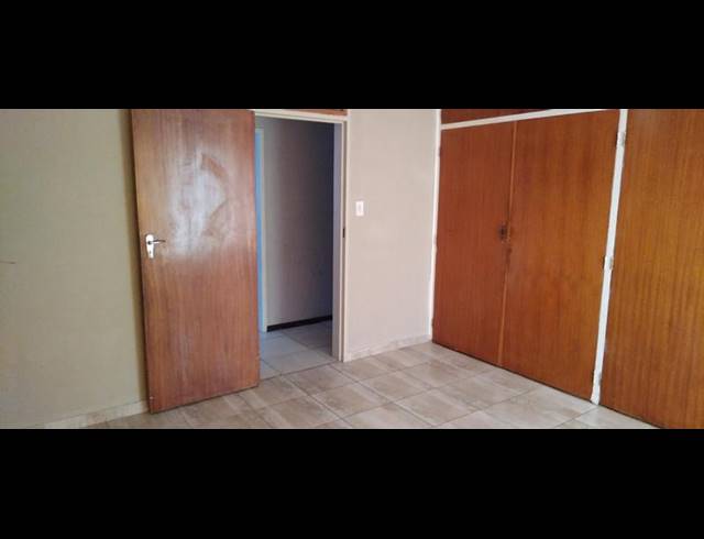 4 BEDROOM HOUSE FOR SALE IN ELSBURG